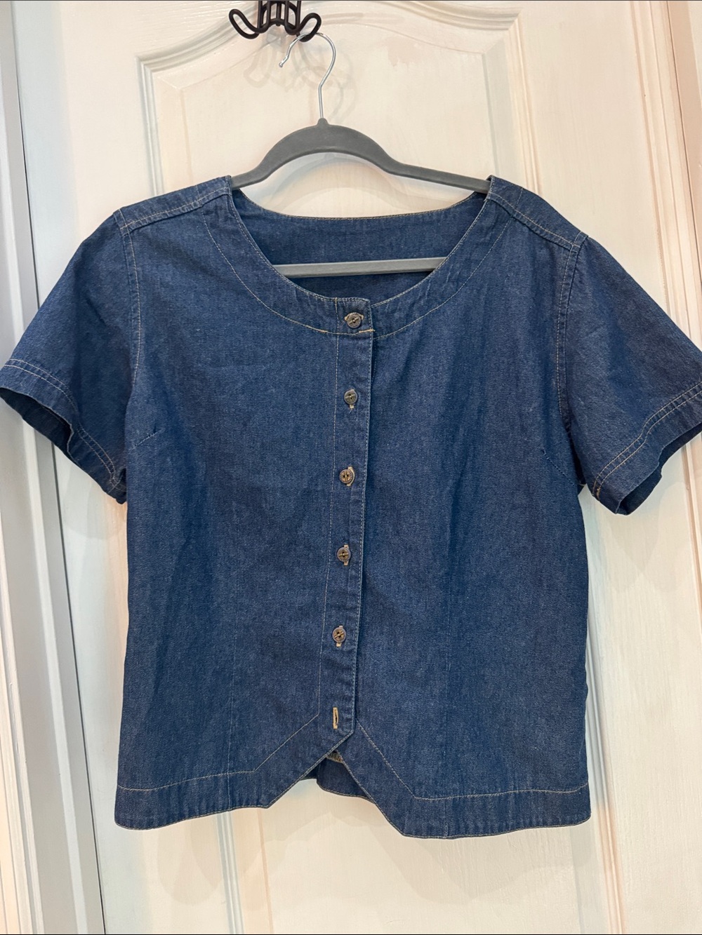 Erika & Co vintage Denim Women's Short-Sleeve Denim Button-Front Blouse -